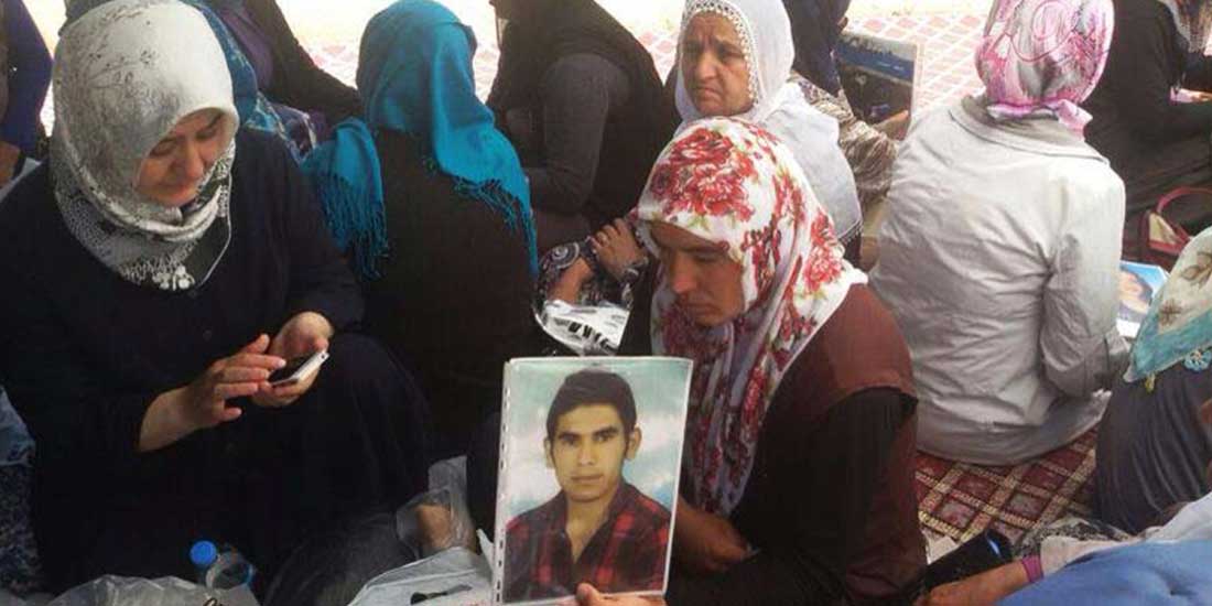 support-campaing-for-the-sit-in-launched-in-diyarbakir-in-may-2014-by-mothers-whose-children-have-been-abducted.